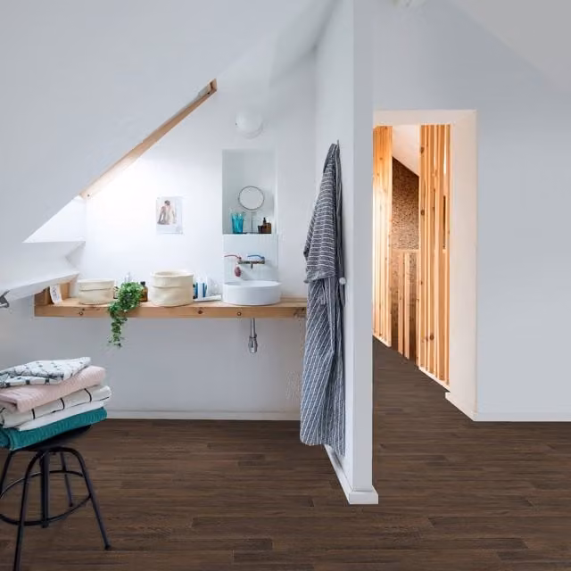 Komscape Brown Wood-Look Plastic Plank
