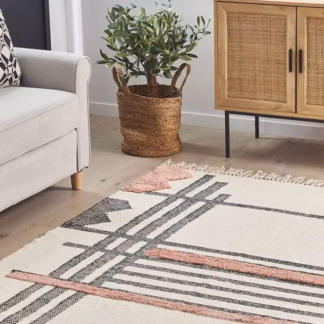 Wyld and Coco Nordic Handwoven Cotton Rug in Beige and Black with Fringes, W: 140 cm, L: 200 cm