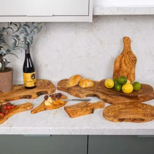 Verano Brown and Gold Olive Wood Rectangular Chopping, Carving and Serving Board with Handle, W: 50 cm, D: 20 cm