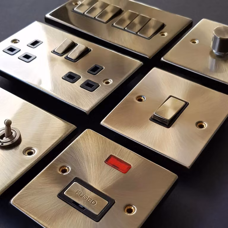 SE Home Antique Brass 6 Gang 2 Way Flush Light Switch in Gold
