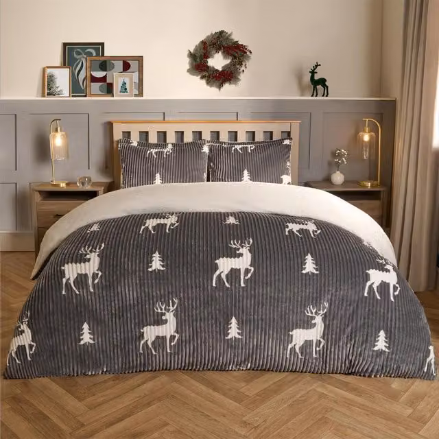 OHS Reversible Ribbed Christmas Stag Sherpa Duvet Set in Grey, W: 180 cm, H: 200 cm
