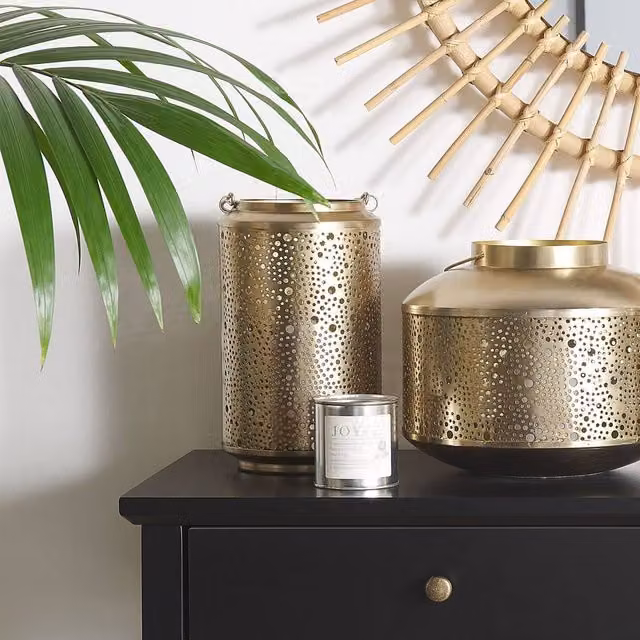 Wyld and Coco Gold Metal Pillar Candle Holder, Height: 25 cm