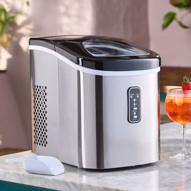 Cooks Professional Ice Maker Machine with Ice Scoop and 2.2L Tank, Produces 14kg Per Day in Metallic Silver