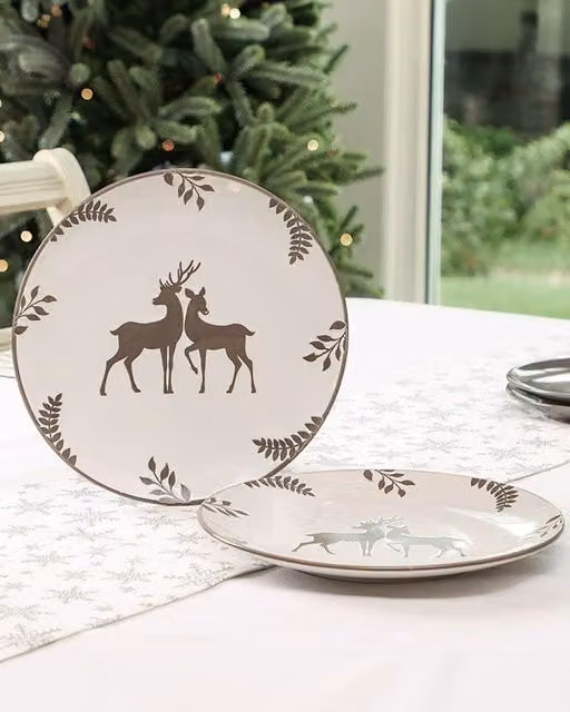 Dibor Set of 8 Grey and White Stag Christmas Ceramic Dinner Plates, Diameter: 27 cm