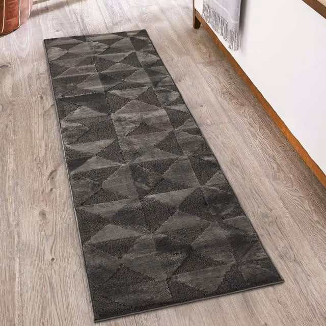 Desire Rugs Hamilton Modern Metallic Sheen Area Rug in Dark Grey with Mosaic Geometric Triangle Design, Width: 220 cm