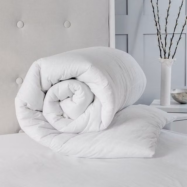 Snug City Super King Anti Allergy Autumn Duvet 10.5 Tog and 2 Pillow Bundle in White with Microfibre and Hollowfibre Filling