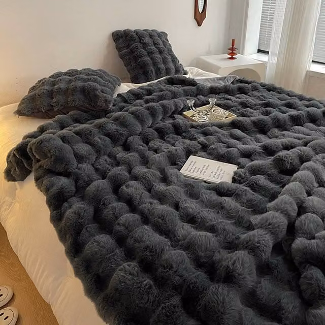 Peach Accessories Dark Grey Faux Fur Chair Blanket, W: 100 cm, L: 160 cm