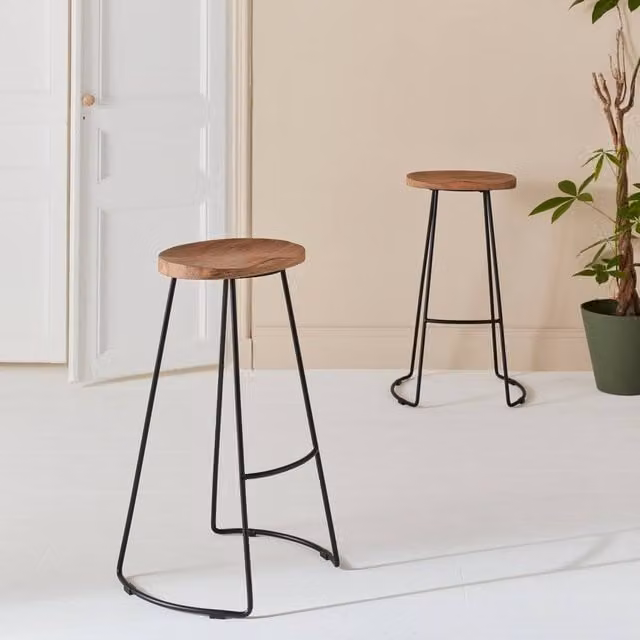 sweeek Pair of Industrial Mango Wood and Metal Bar Stools in Light Brown and Black