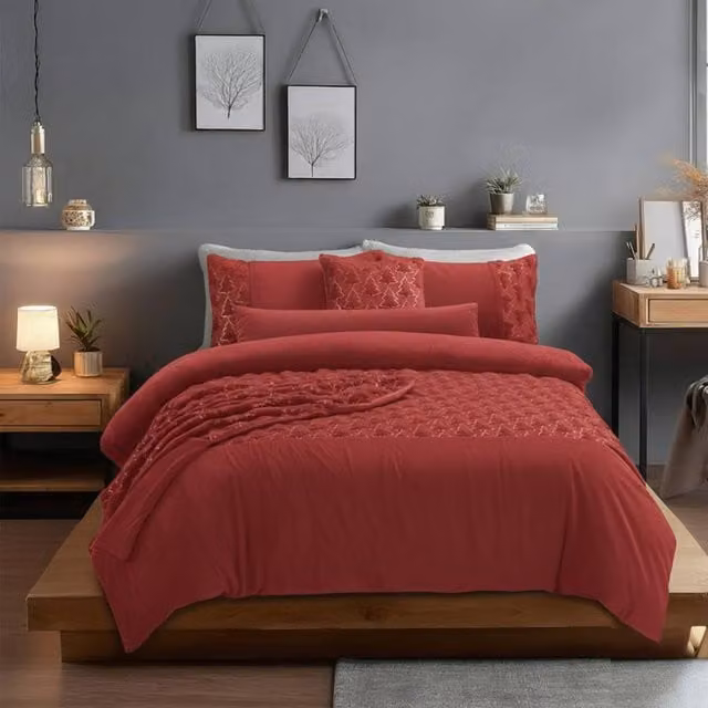 Snug City Christmas Tree Ultra Soft Teddy Fleece Duvet Cover and Pillowcase Set, Red, Super King, W: 200 cm x D: 200 cm