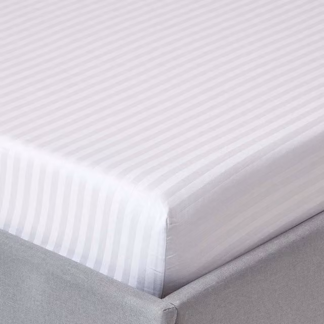 Homescapes 330 Thread Count Egyptian Cotton Mako Satin Striped Fitted Sheet, White, W: 140 cm, L: 200 cm