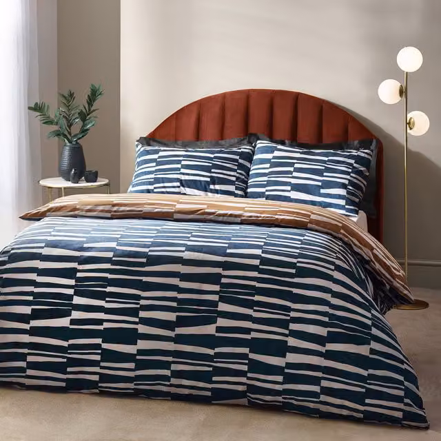 Make it a Home Reversible Abstract Striped Duvet Cover Set in Bronze, Black and Blue, 200 x 200 cm