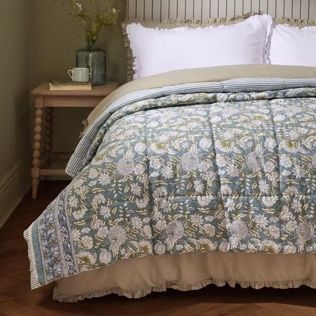 Wylder Annabelle Blue Floral Reversible Quilted Cotton Bedspread