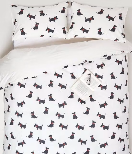 Homescapes Scottie Dog Cotton Percale Duvet Cover and Pillowcase Set in White, Black and Red, W/D/H: 140 x 200 cm