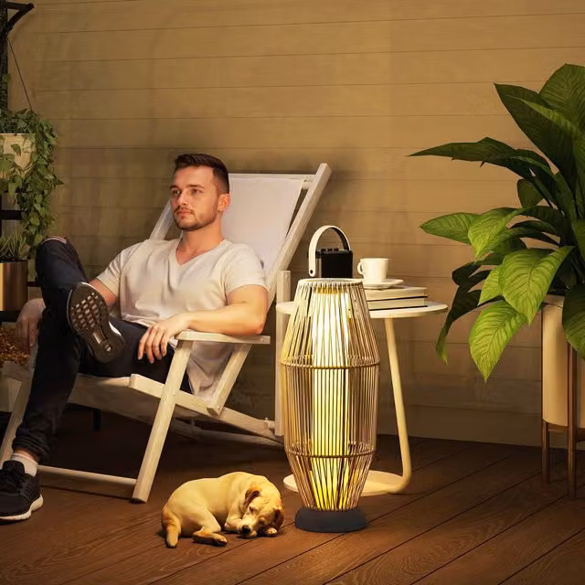 Outsunny Solar Garden Rattan Floor Lamp with Warm White LED and Dusk Sensor, Grey