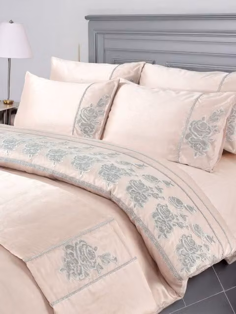 Snug City Super King Duvet Cover and Pillowcase Set in Pink with Floral Embroidered Design, Polyester and Linen Blend, 200 x 200 cm