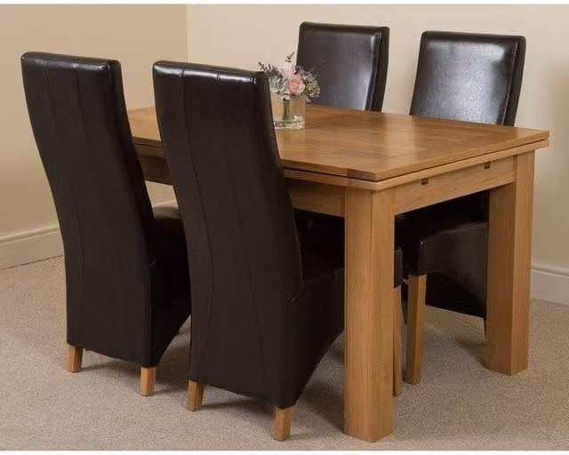 Thats Furniture Richmond Oak Extending Dining Table and 4 Lola Brown Leather Chairs