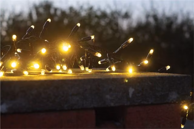 Xmas Haus Warm White LED Christmas Cluster Lights, Black, 10m, IP65 Waterproof, Connectable