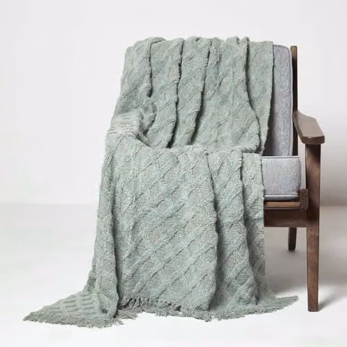 HOMESCAPES Green Cotton Tufted Throw with Geometric Diamond Textured Pattern, W: 125 cm, H: 150 cm