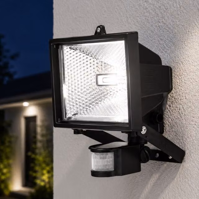 Garden Mile 400W LED Floodlight with Motion PIR Sensor in Black