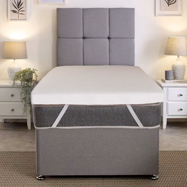 Starlight Beds Warmer Extreme Memory Foam Mattress Topper with Removable Zip Cover and Corner Straps, White, W/D/H: 90 x 190 x 2.5 cm
