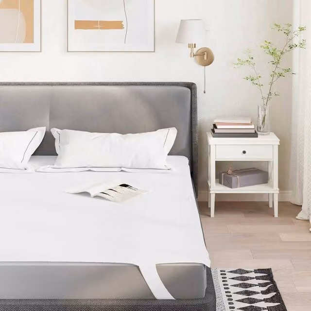Berkfield Home Waterproof and Breathable Mattress Protector, White, W/D/H: 140 x 190 cm