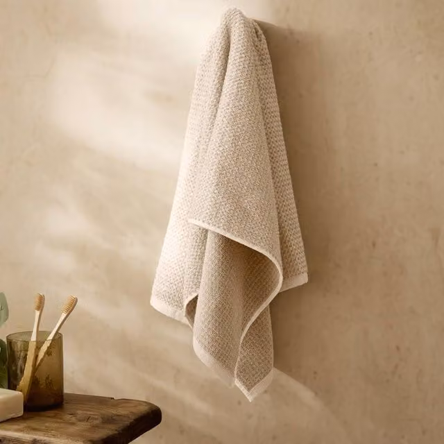 Yard Hebden Waffle Pique 100% Cotton Towel in Beige, W/L: 100 x 180 cm