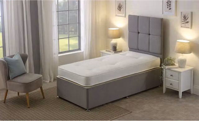 eXtreme Comfort Ltd Small Single Double-Sided Tufted Innerspring Mattress in White, 17 cm Deep, Medium Comfort