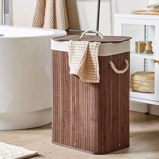 Wyld and Coco Bamboo Laundry Basket with Lid and Handles in Brown, W/D/H: 60.0 x 40.0 x 30.0 cm