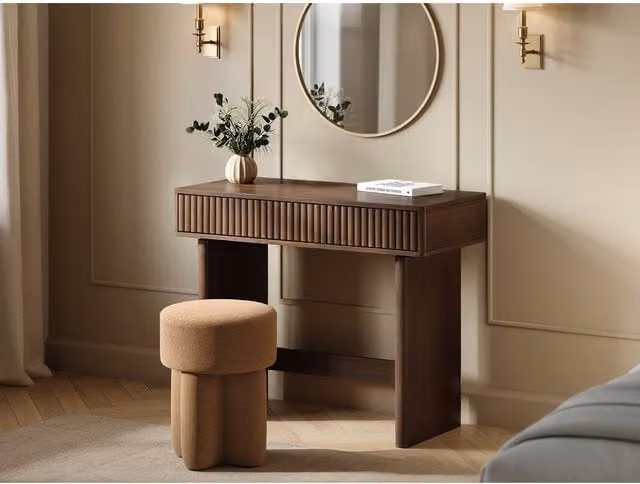 Solace+Co Velmor Ribbed Dressing Table in Walnut