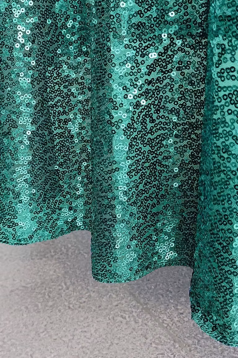 Neel Blue Round Sequin Tablecloth in Emerald Green, Diameter: 304.8 cm