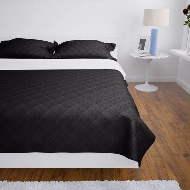Berkfield Home Reversible Quilted Bedspread in Black and White, W/D/H: 220 x 240 cm