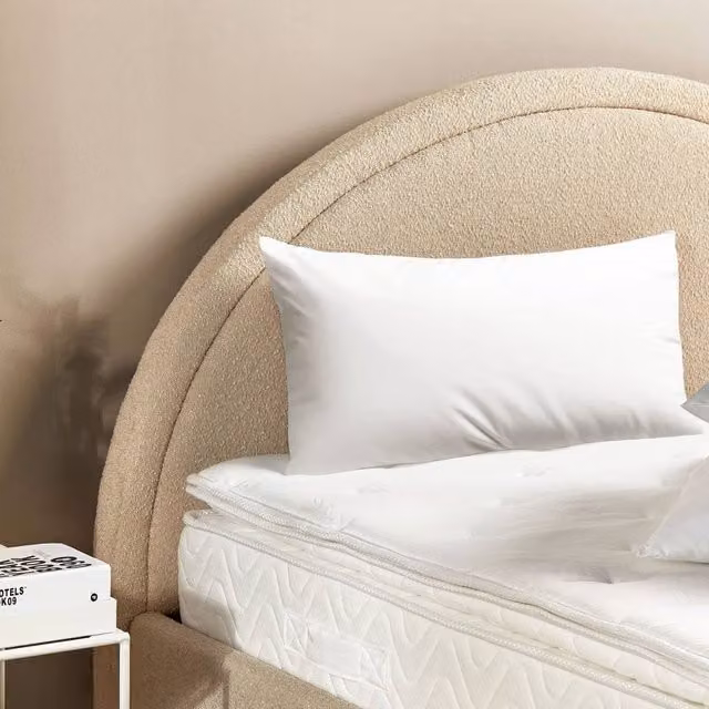Wyld and Coco White Microfibre Bed Pillow, Soft and Allergy Friendly, W/D/H: 80 x 40 cm