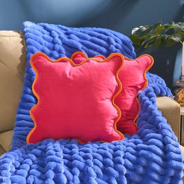 OHS Matte Velvet Scallop Edge Cushion Covers in Hot Pink and Orange, Pack of 4, 45 cm