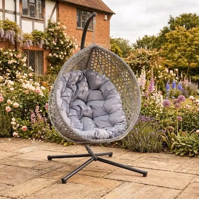 Rosewood & Stone Home Lanhydrock Single Egg Chair in Light Grey with Metal Frame and UV-Resistant Cushions, H 190 x W 105 x D 103 cm
