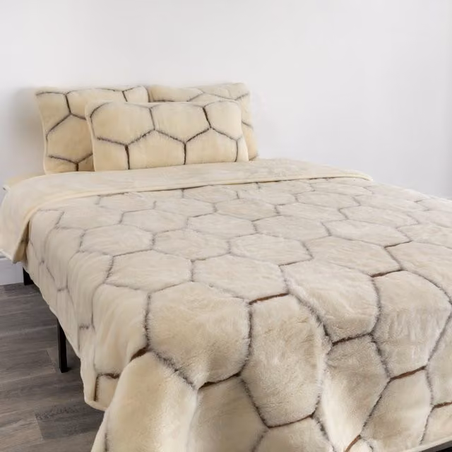 Native Natural Cashmere and Wool Climate Regulating Quilt in Beige and White, Double