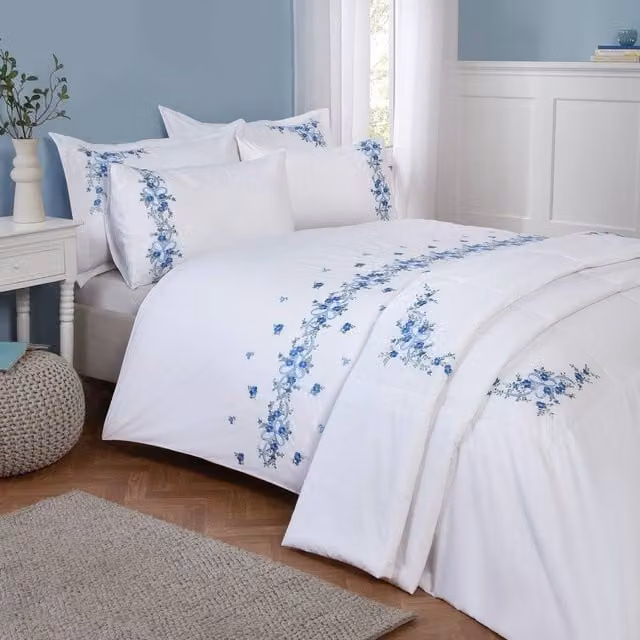 Rapport Home Floral Ribbon Bedspread in White and Blue, W/D/H: 254 x 254 x 254 cm