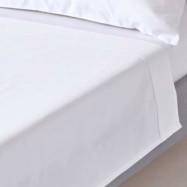 Homescapes 1000 Thread Count Egyptian Combed Cotton Flat Sheet in White, Mako Satin Feel, W: 180 cm, L: 200 cm