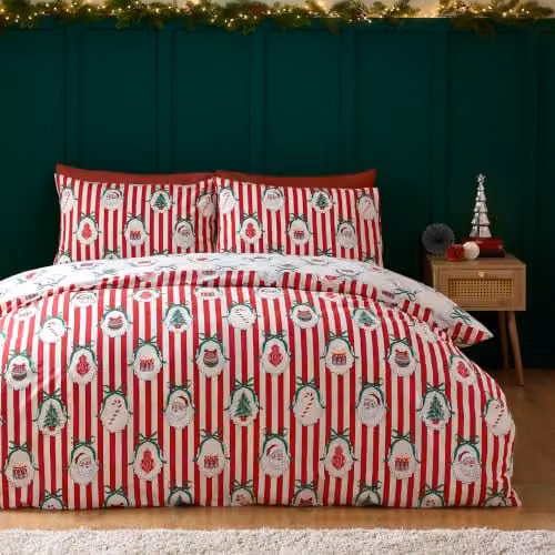 Catherine Lansfield Christmas Vintage Stripe Reversible Duvet Cover and Pillowcase Set in Red and White, W/D/H: 180 x 200 cm