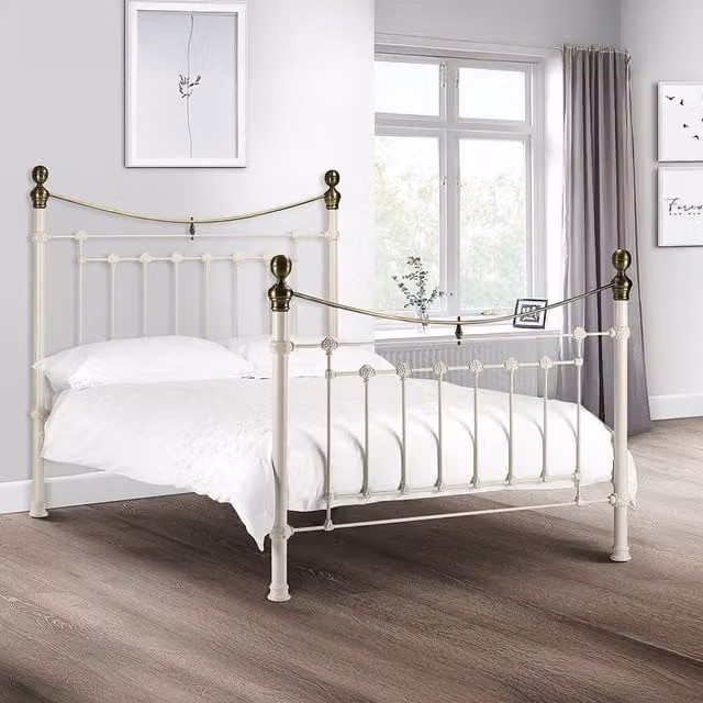 Julian Bowen Victoria Metal Bed Frame in White, 140 x 200 cm