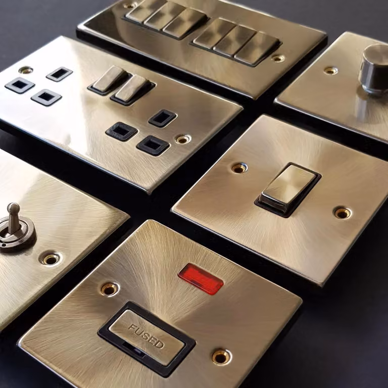 SE Home Antique Brass 4 Gang 2 Way Ingot Flush Light Switch in Gold