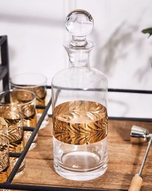 Dibor Gold Band Embossed Glass Whisky Decanter with Stopper, 1.5 l, Clear