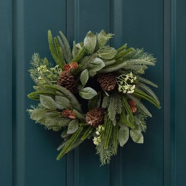 Scottish Everlastings Ltd Green Foliage Wreath with Cones, Diameter: 40 cm