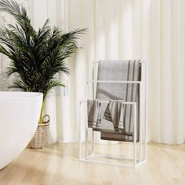 Berkfield Home Freestanding Metal Towel Rack in White, W/D/H: 48 x 24 x 79 cm