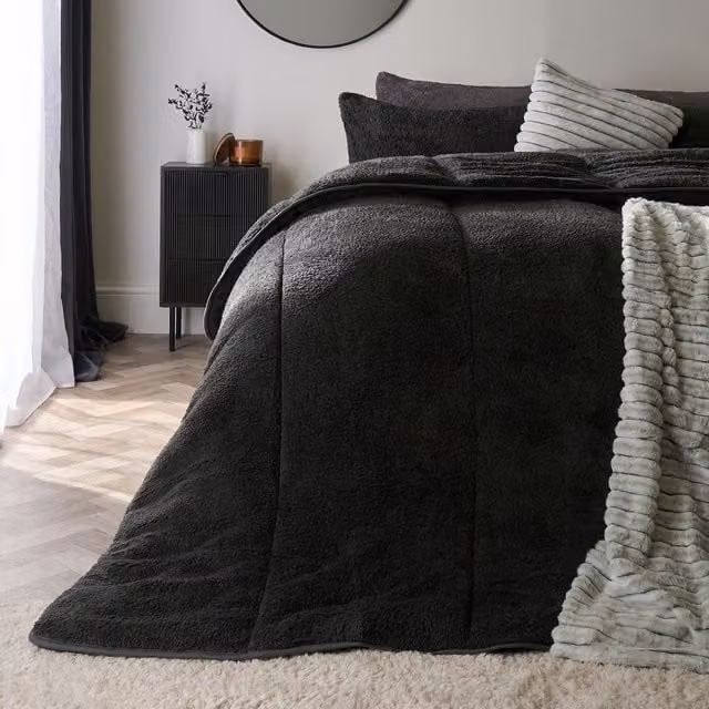 OHS Teddy Fleece 10.5 TOG Coverless Duvet and Pillowcase Bedding Set in Charcoal Grey, King Size