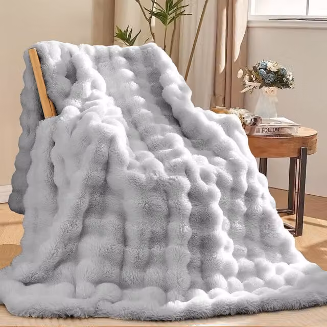 Sweet Dreams Fluffy Faux Fur Throw in Silver Grey, W: 240 cm