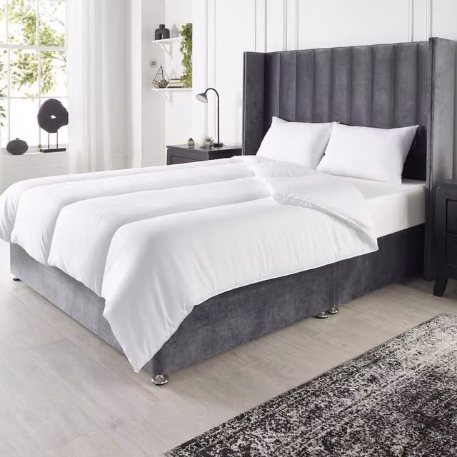 OHS Soft Like Down 15 TOG Microfibre Quilt in White, Super King Size