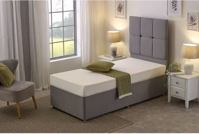 eXtreme Comfort Ltd Single Ortho Reflex Foam Value Mattress in White, W/D/H: 90 x 190 x 10 cm