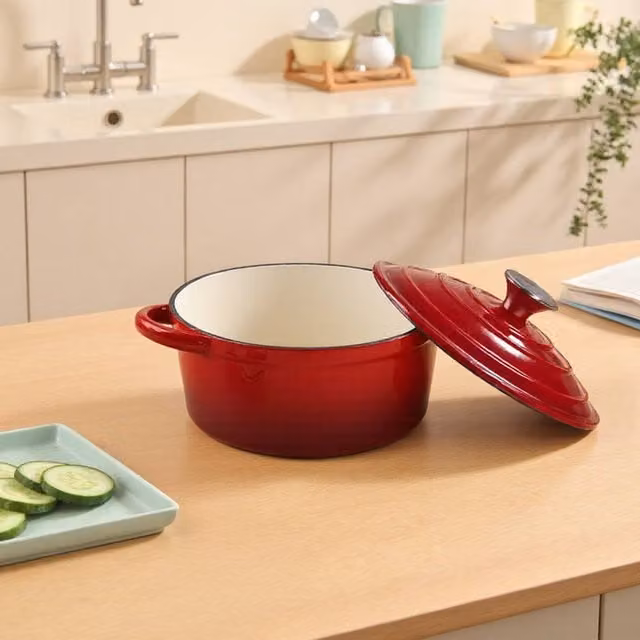 Living and Home Red Enamelled Cast Iron Dutch Oven Casserole Pot with Lid, 4L
