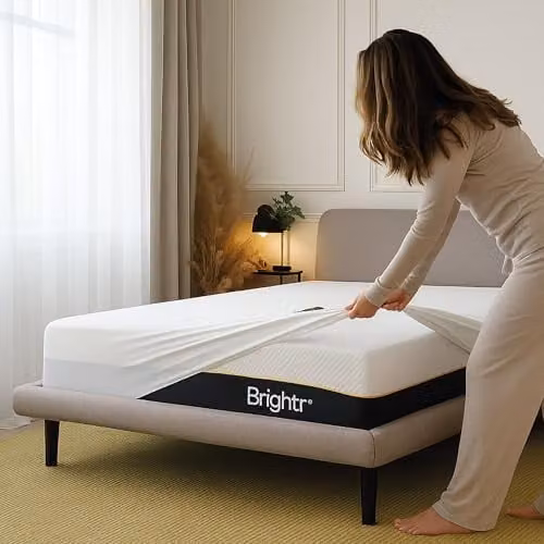 Brightr Waterproof Mattress Protector, White, W/D/H: 90 x 190 cm, Breathable and Hypoallergenic with Elastic Skirt