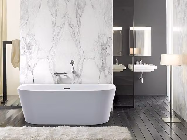 Vente-unique White Acrylic Asymmetric Semi-Island Free-Standing Bathtub, W/D/H: 180 x 75 x 58 cm, 255L